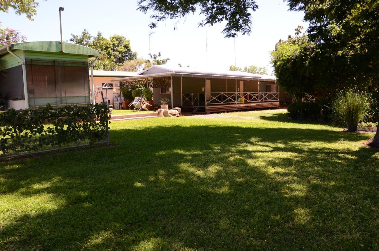 Gold City Motel Charters Towers Exterior photo